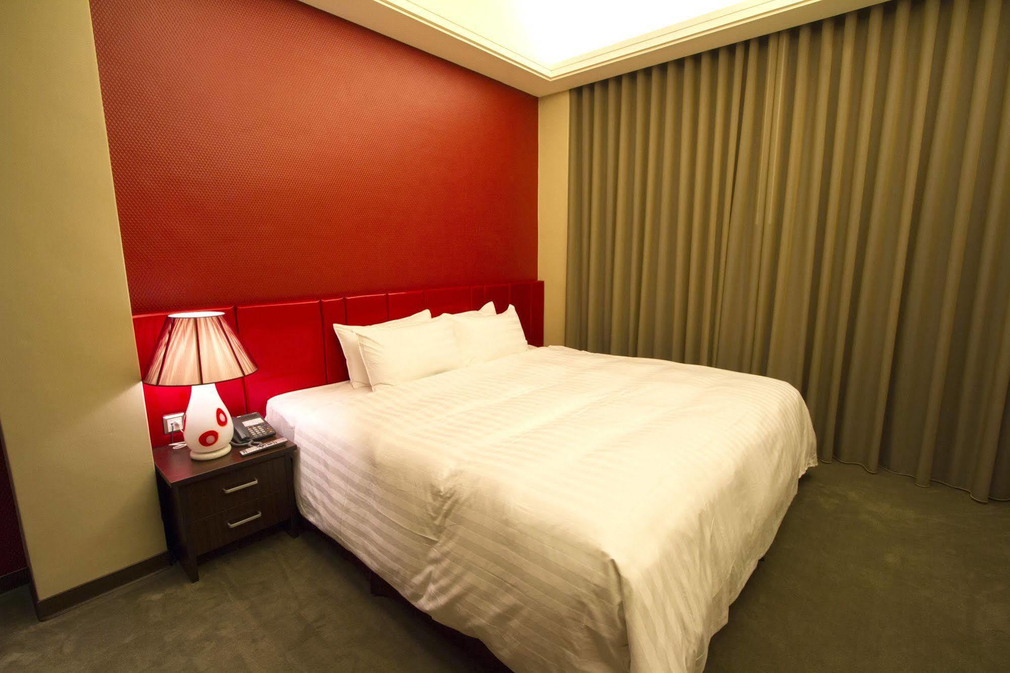 Hunt Champion Hotel Taichung Dış mekan fotoğraf